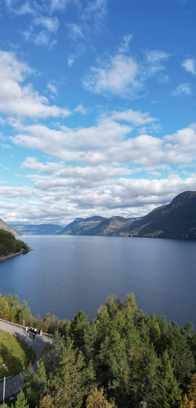 Krigsminnesmerke på Tinnsjøen